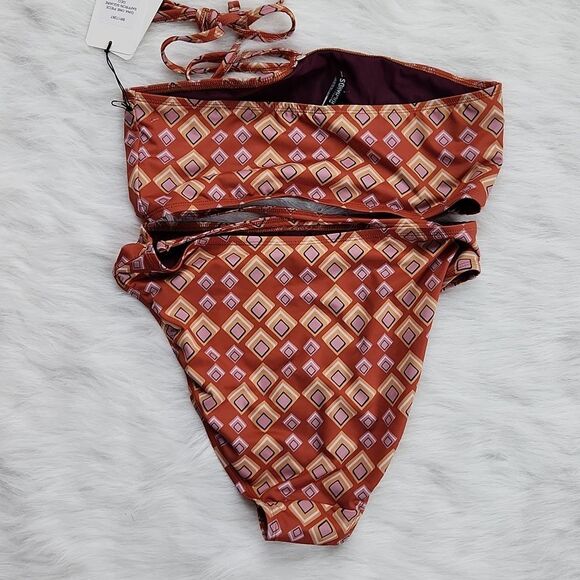 Beth Richards NWT Gina One Piece Convertible Saffron Square Swimsuit Size Large - Picture 11 of 14